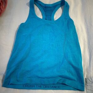Lulu swiftly tech racer back tank. Size 4. Super cute color